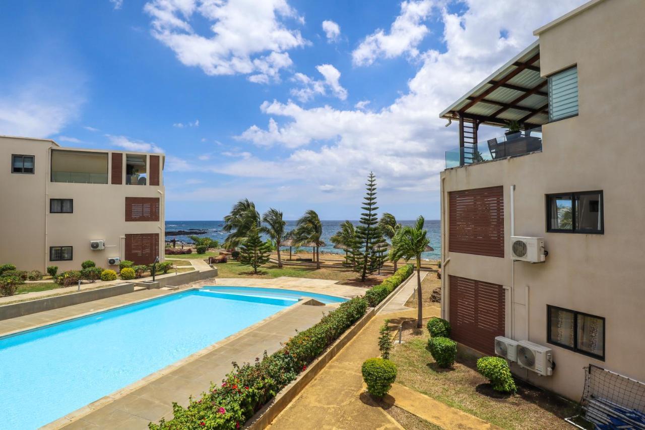 Pierre Bleue Beachfront Villa Flic-en-Flacq Εξωτερικό φωτογραφία