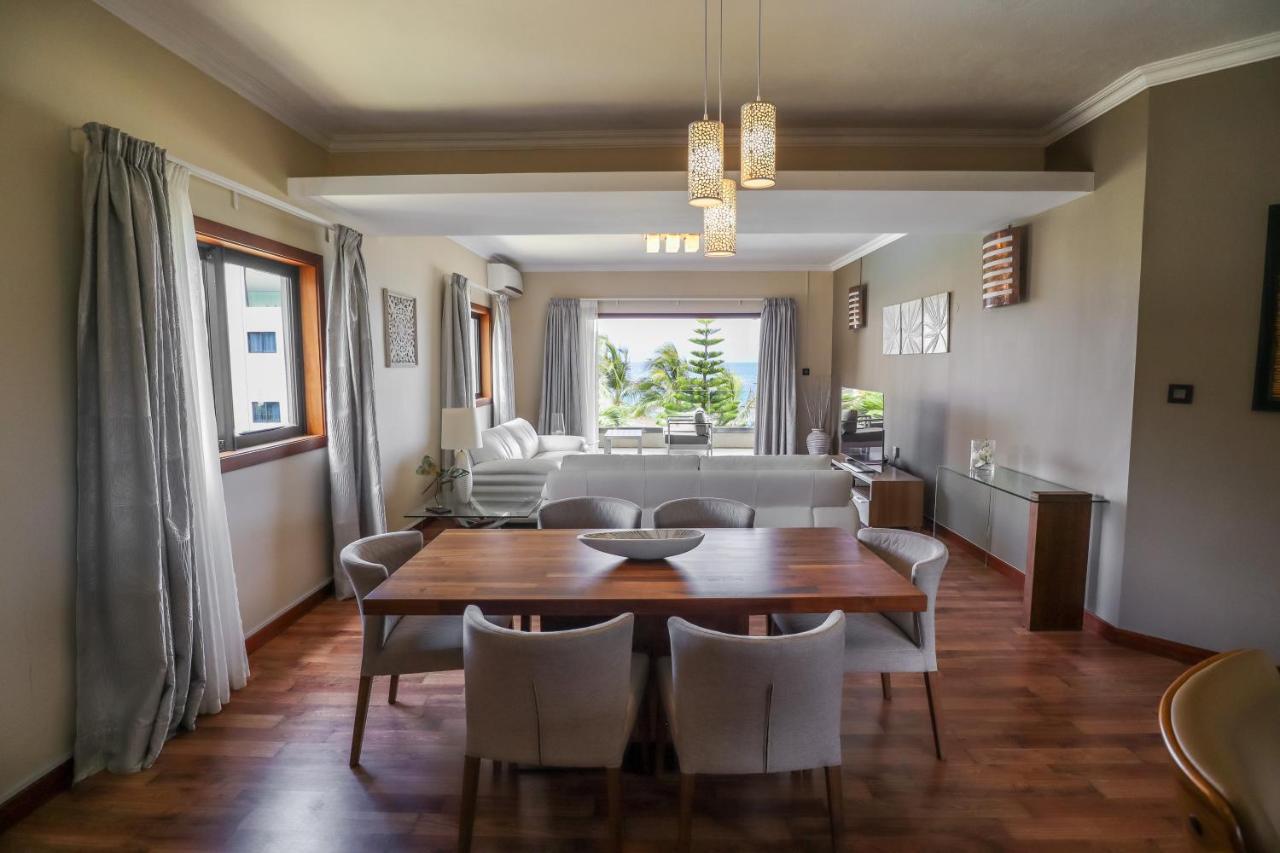 Pierre Bleue Beachfront Villa Flic-en-Flacq Εξωτερικό φωτογραφία